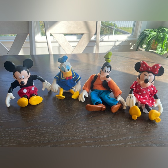 Vintage Mickey, Minnie, Donald, Goofy Rubber/Plush Figures Walt Disney Label 9’ - Picture 1 of 9